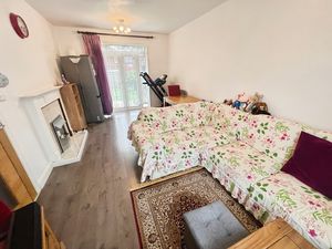 Lounge- click for photo gallery